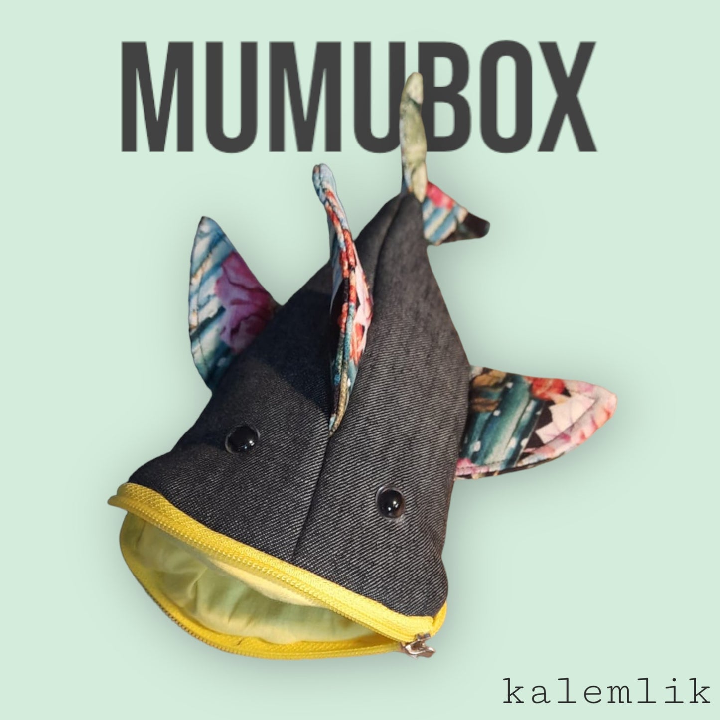 Mumubox- Shark Pen Holder